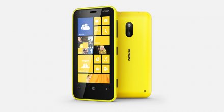 Nokia Lumia 620 Unlocked GSM (yellow) windows 8