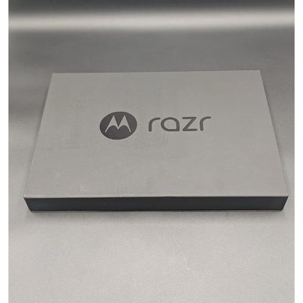 Motorola Razr+ Plus 5G (2024) 256GB XT2451-1. (T-Mobile Locked) W/ Moto Buds+