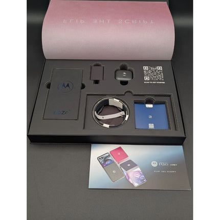 Motorola Razr+ Plus 5G (2024) 256GB XT2451-1. (T-Mobile Locked) W/ Moto Buds+